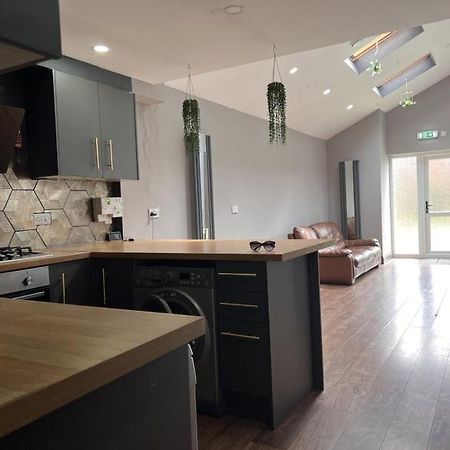6D Hosting Apartman Coventry Kültér fotó