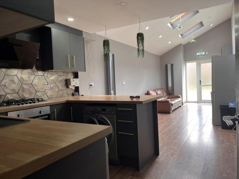 6D Hosting Apartman Coventry Kültér fotó